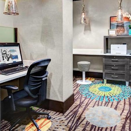 Hampton Inn & Suites By Hilton Atlanta Perimeter ダンウッディ エクステリア 写真