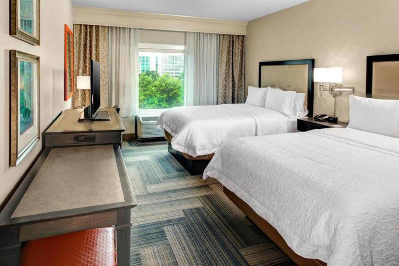 Hampton Inn & Suites By Hilton Atlanta Perimeter ダンウッディ エクステリア 写真