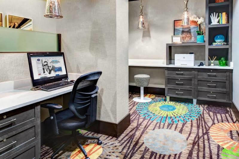 Hampton Inn & Suites By Hilton Atlanta Perimeter ダンウッディ エクステリア 写真